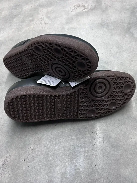 Adidas Samba OG Studded Stripes Black Earth Gum Women’s JR8869 - New - Picture 6 of 6